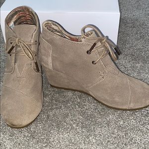 Toms Booties 7 1/2